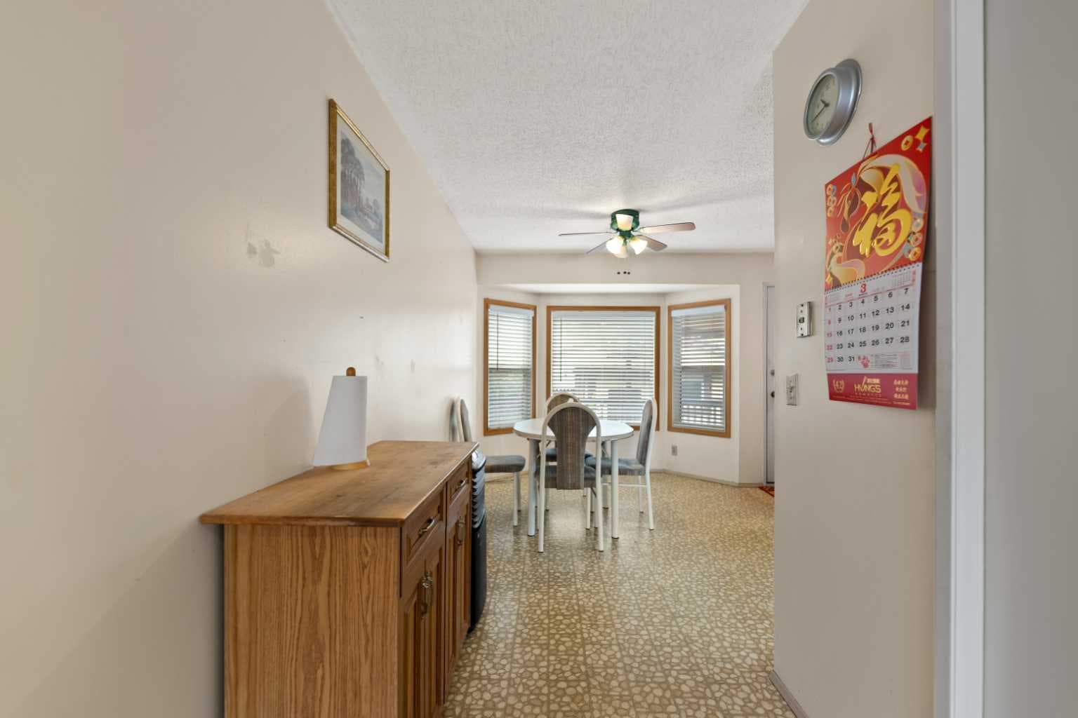 224 Berwick Way NW