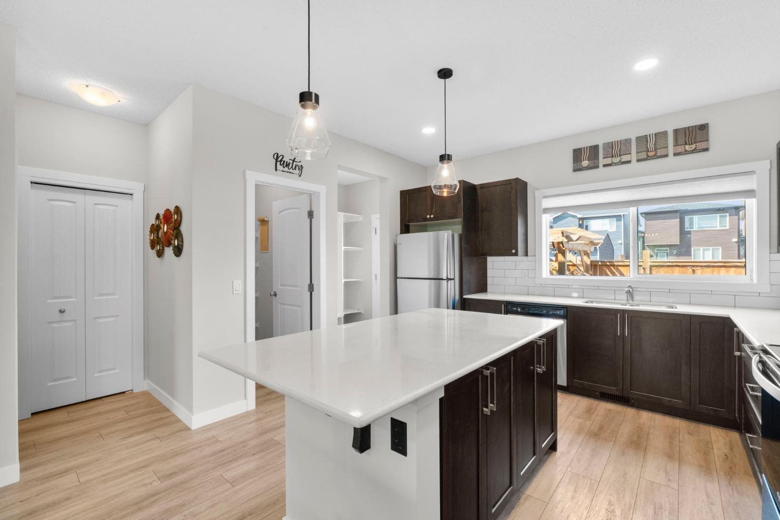 115 Wolf Willow Boulevard SE