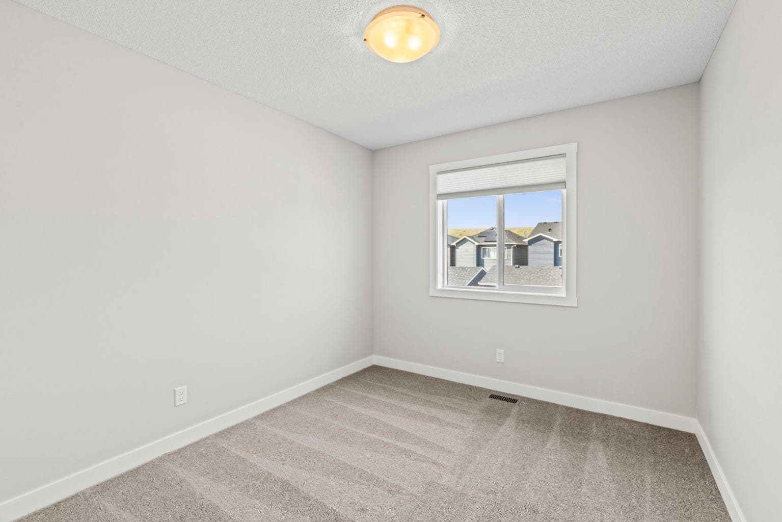 115 Wolf Willow Boulevard SE
