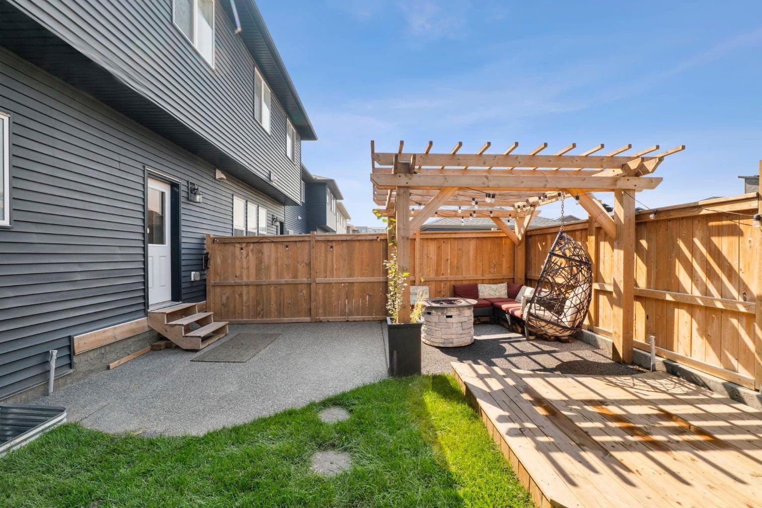 115 Wolf Willow Boulevard SE