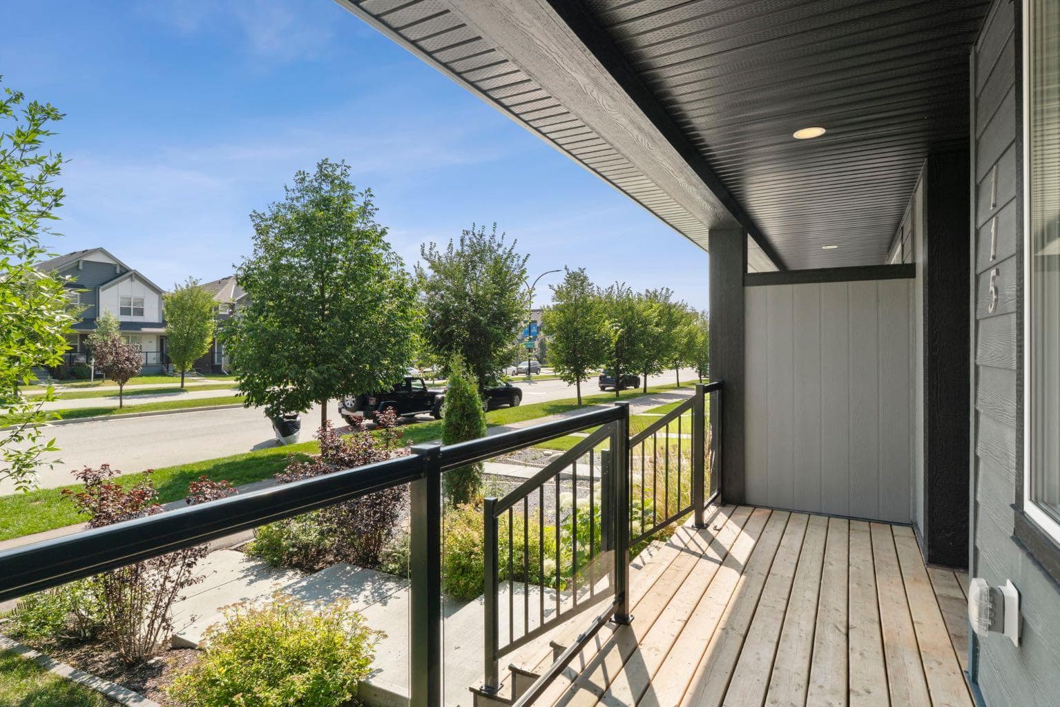 115 Wolf Willow Boulevard SE