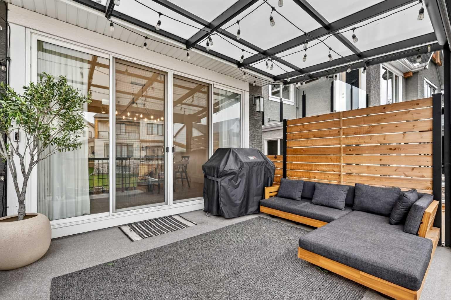 147 Marina Landing SE