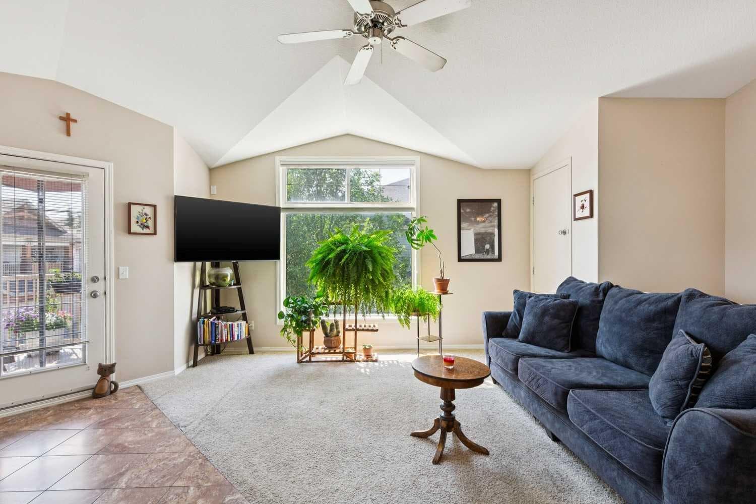 201, 60 Panatella Landing NW
