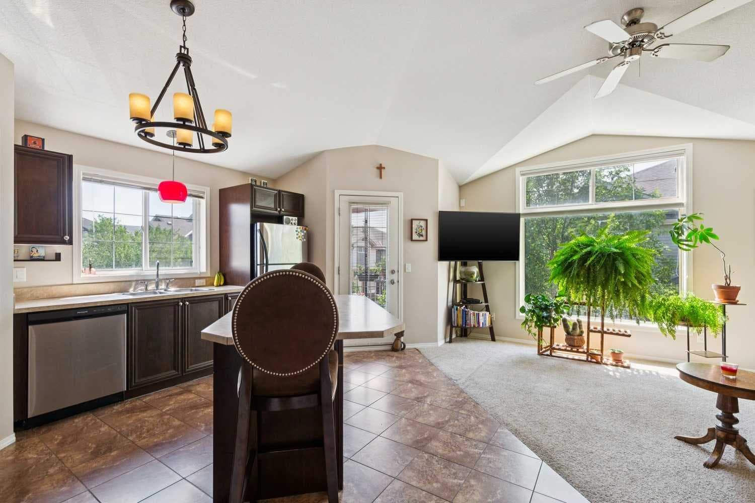 201, 60 Panatella Landing NW