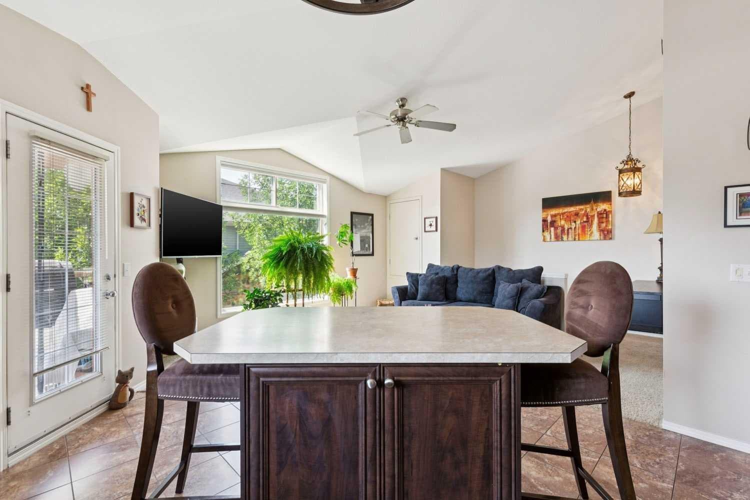 201, 60 Panatella Landing NW