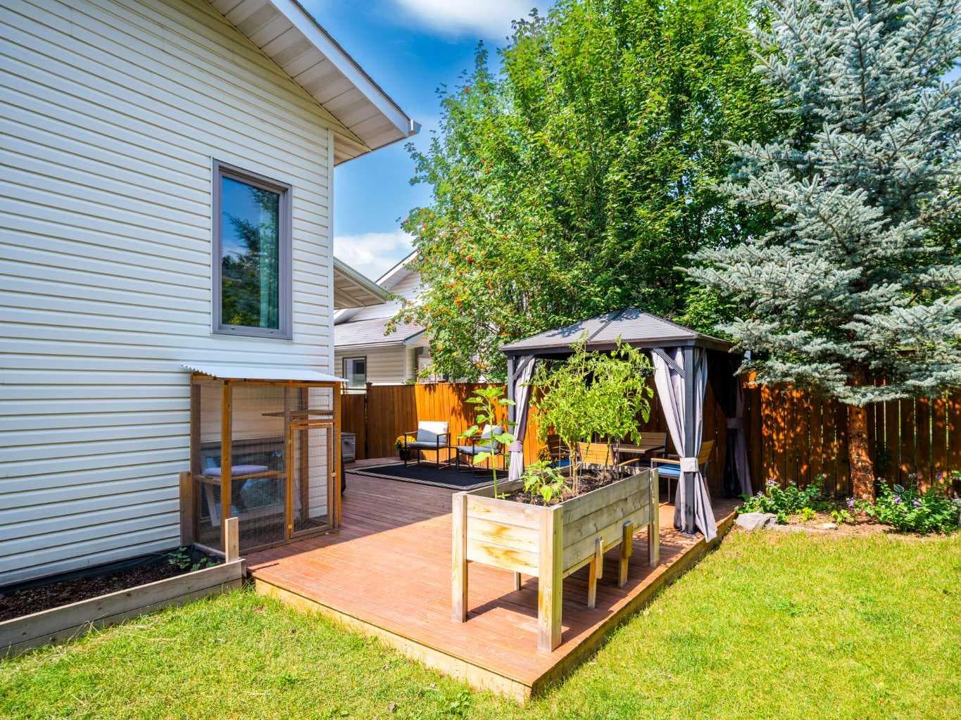 115 Wood Valley Court SW