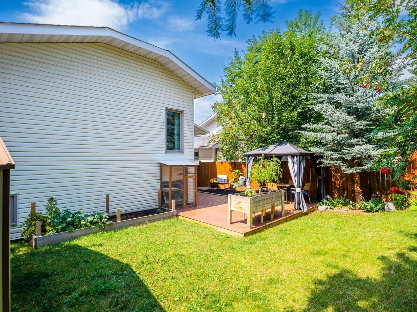 115 Wood Valley Court SW
