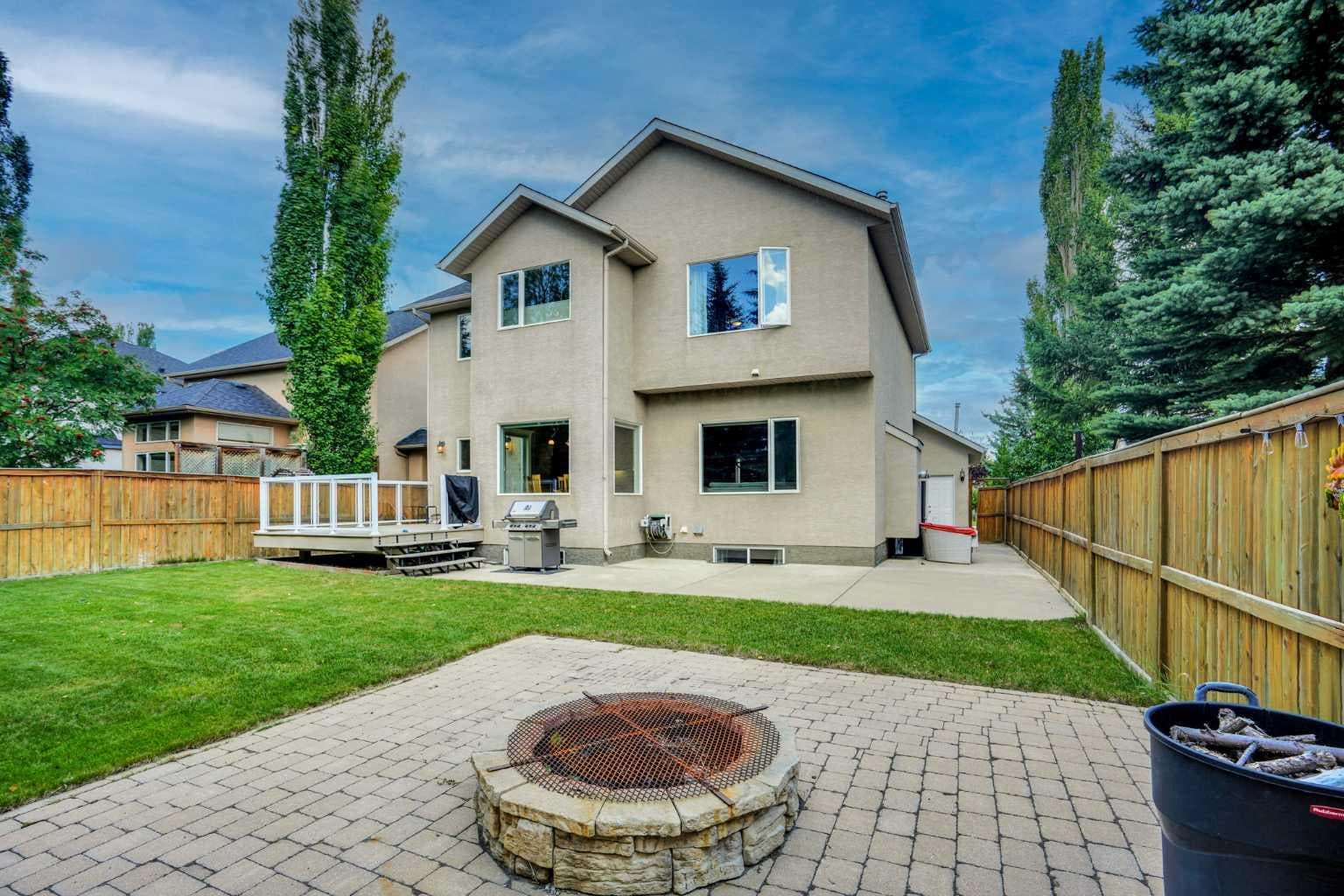 43 Strathlea Place SW