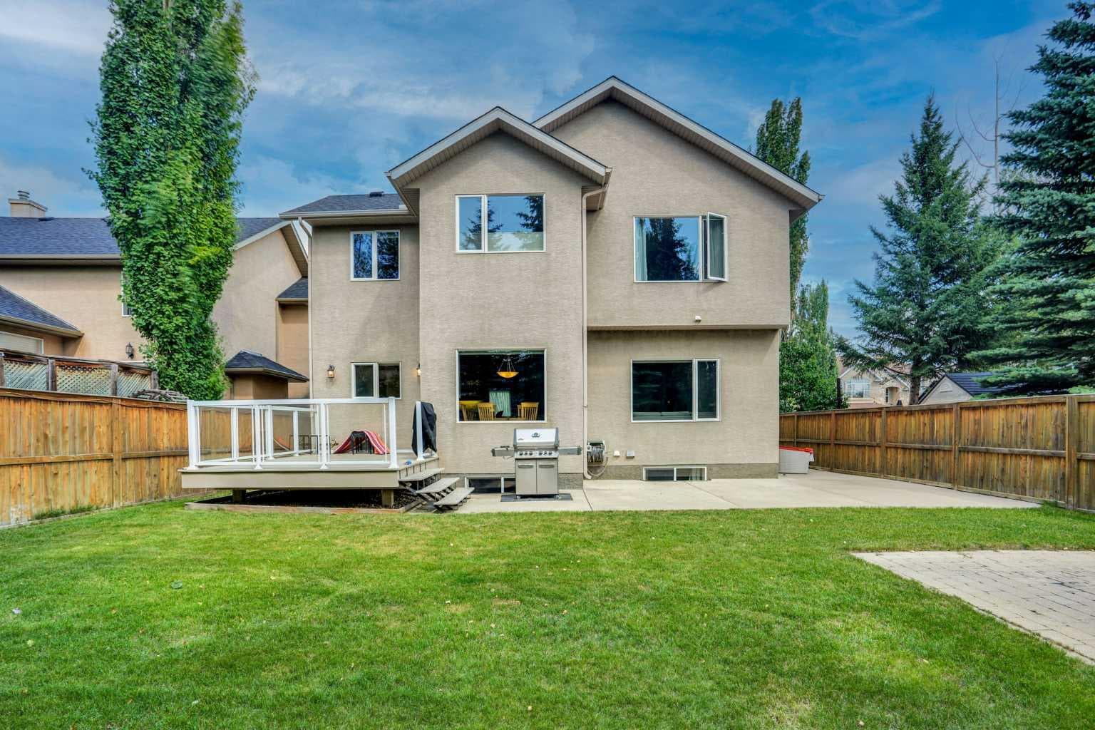 43 Strathlea Place SW