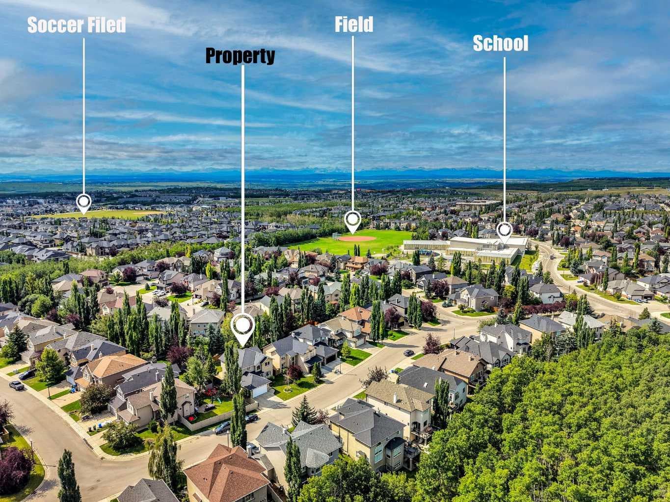 43 Strathlea Place SW