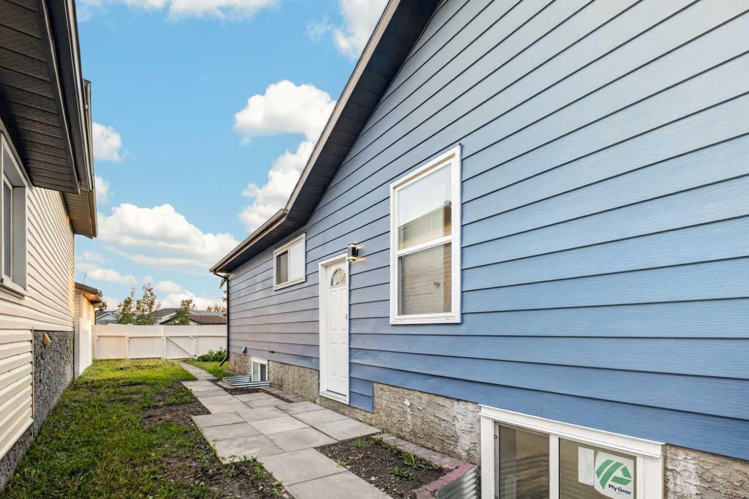 925 Erin Woods Drive SE