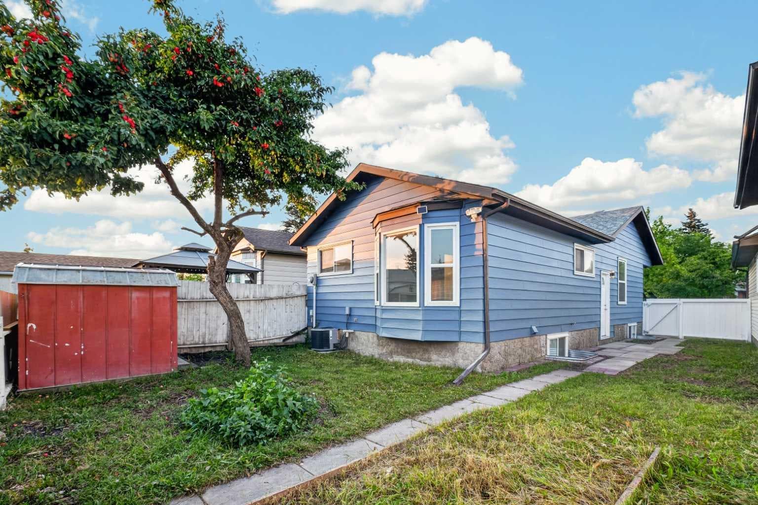 925 Erin Woods Drive SE