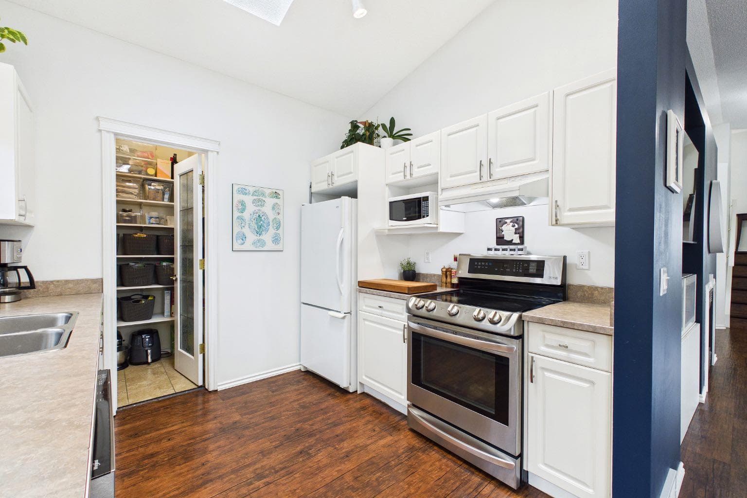 16 Big Springs Mews SE