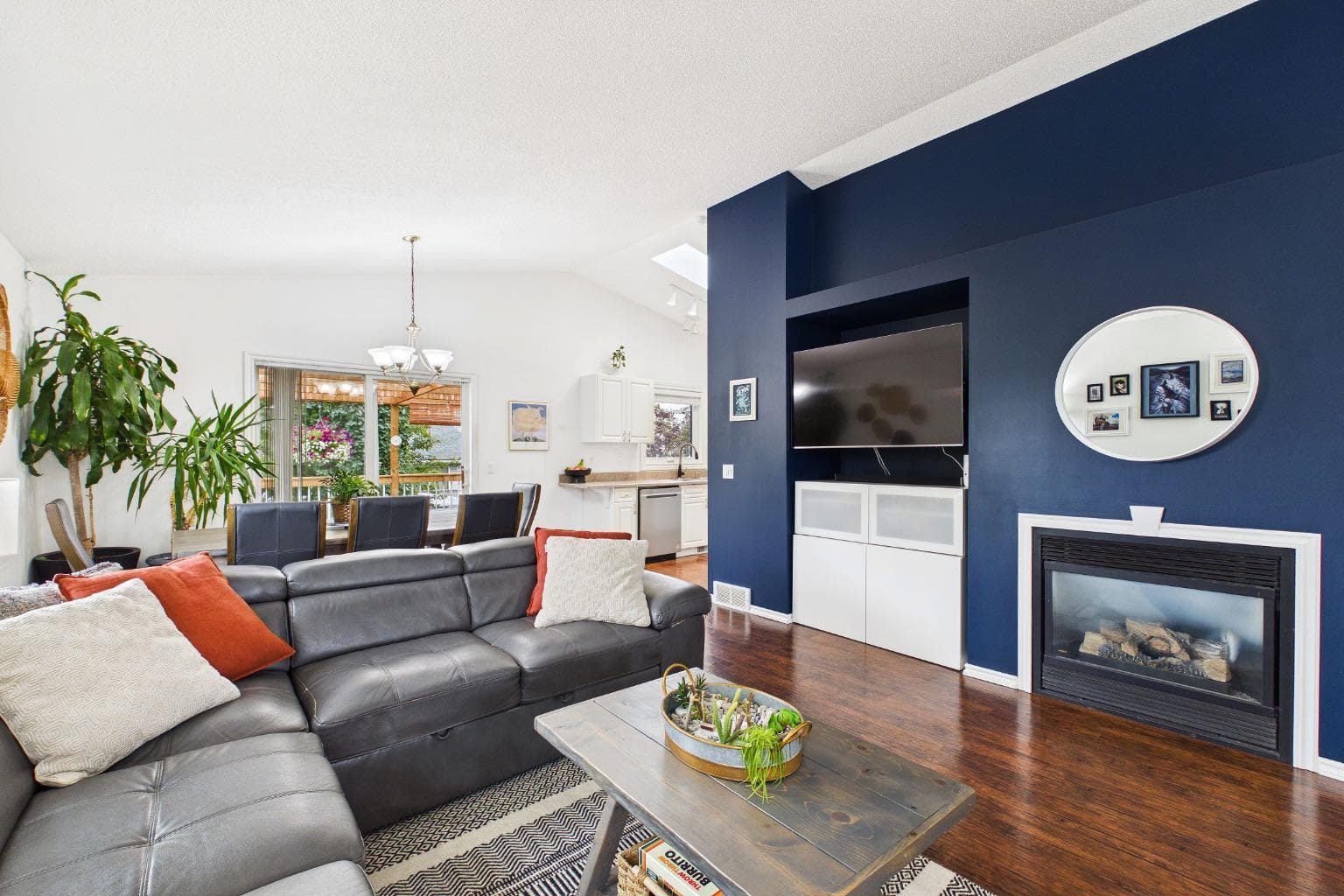 16 Big Springs Mews SE