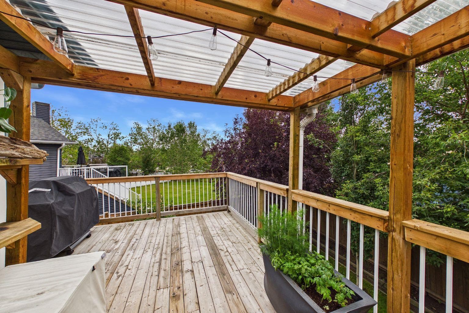 16 Big Springs Mews SE