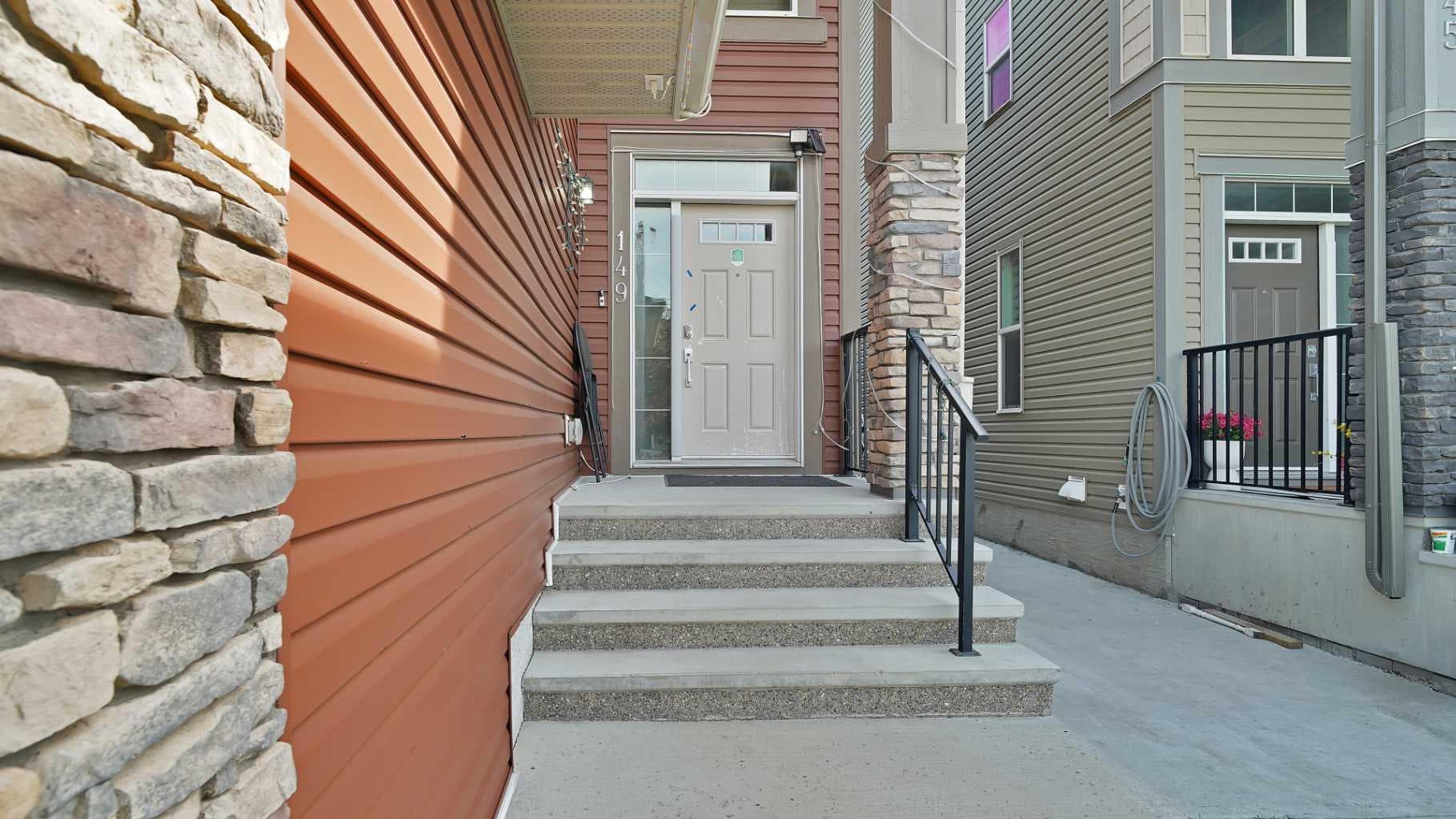 149 saddlestone Drive NE