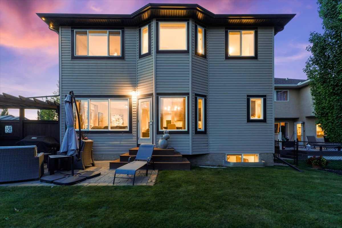 122 Royal Birkdale Crescent NW