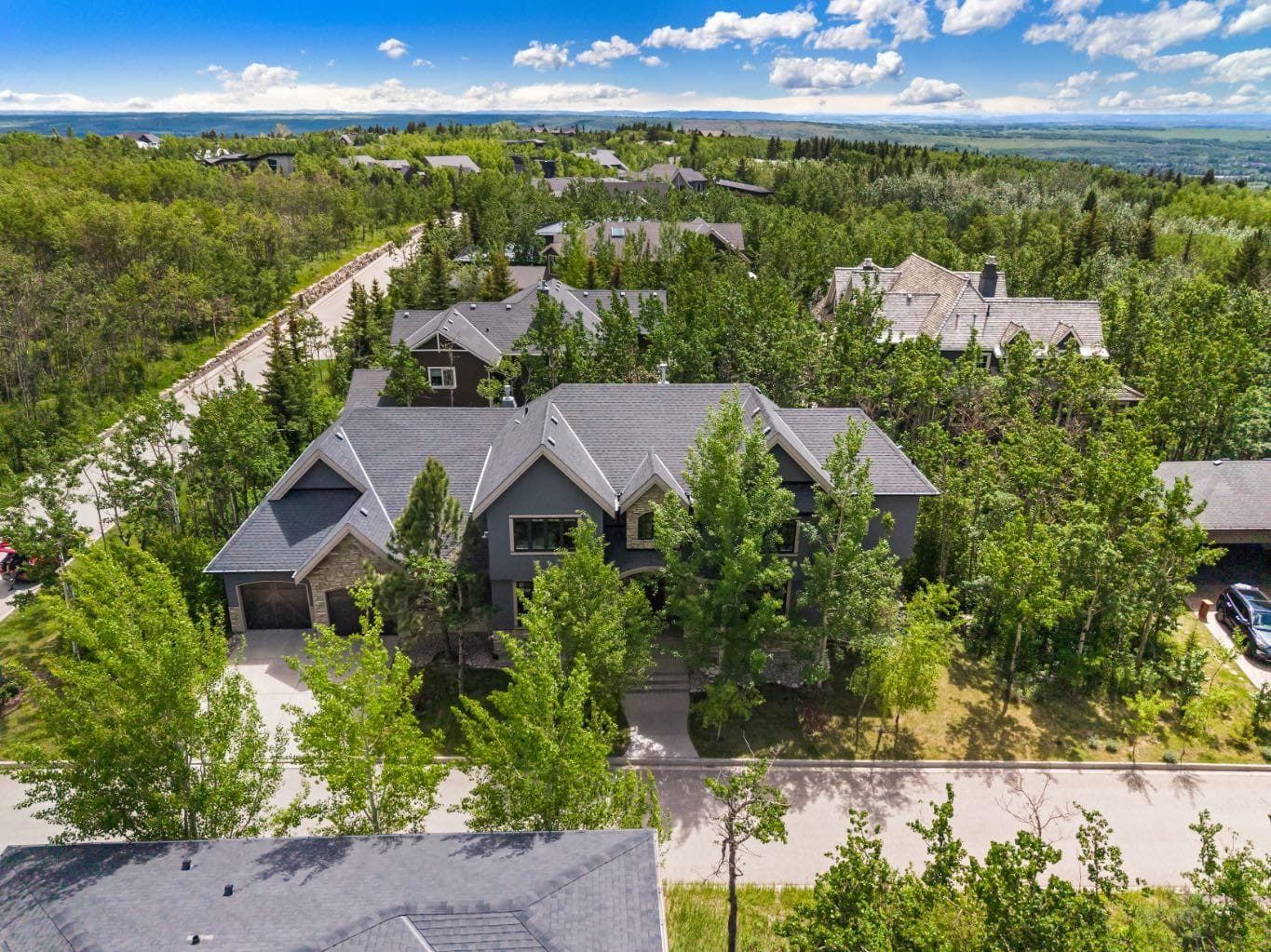 136 Posthill Drive SW