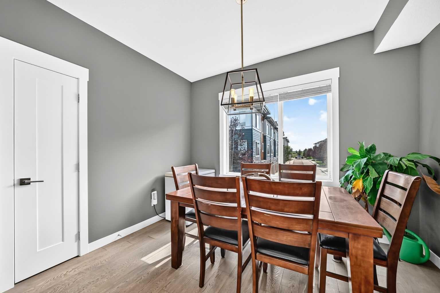 2, 111 Rainbow Falls Gate 