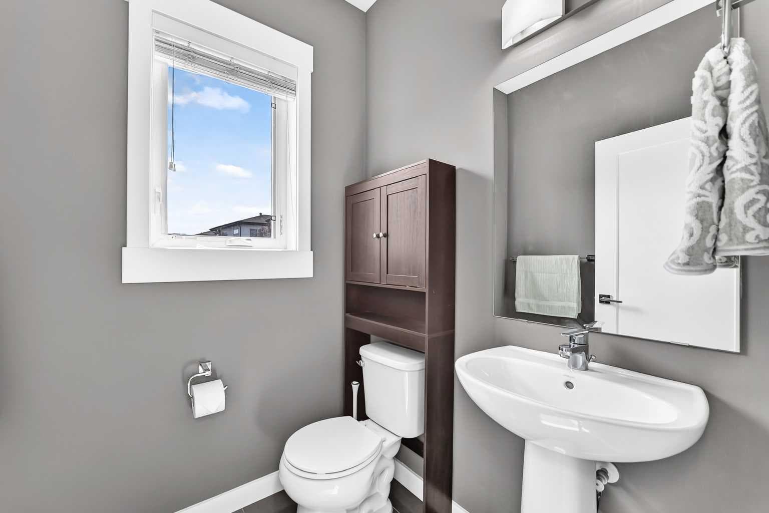 2, 111 Rainbow Falls Gate 