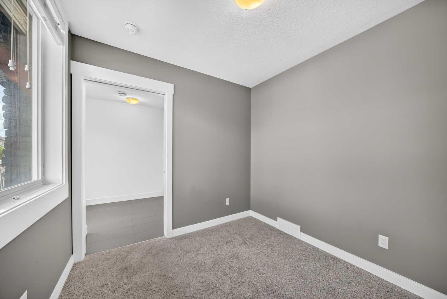 2, 111 Rainbow Falls Gate 