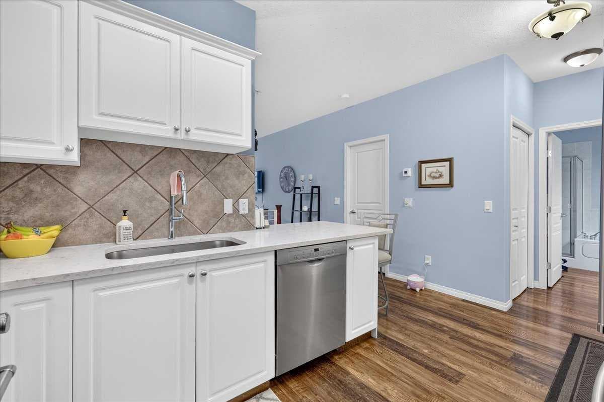 1109, 1109 Lake Fraser Green SE