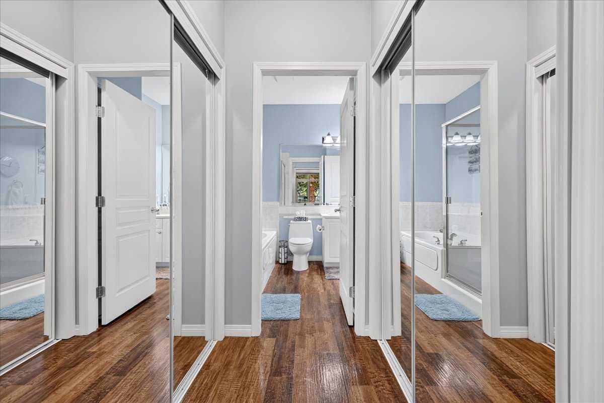 1109, 1109 Lake Fraser Green SE