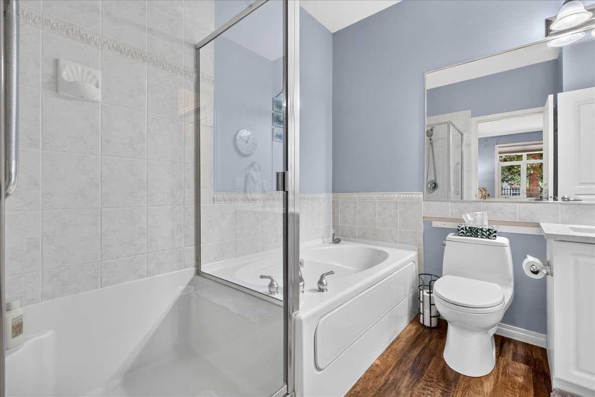 1109, 1109 Lake Fraser Green SE