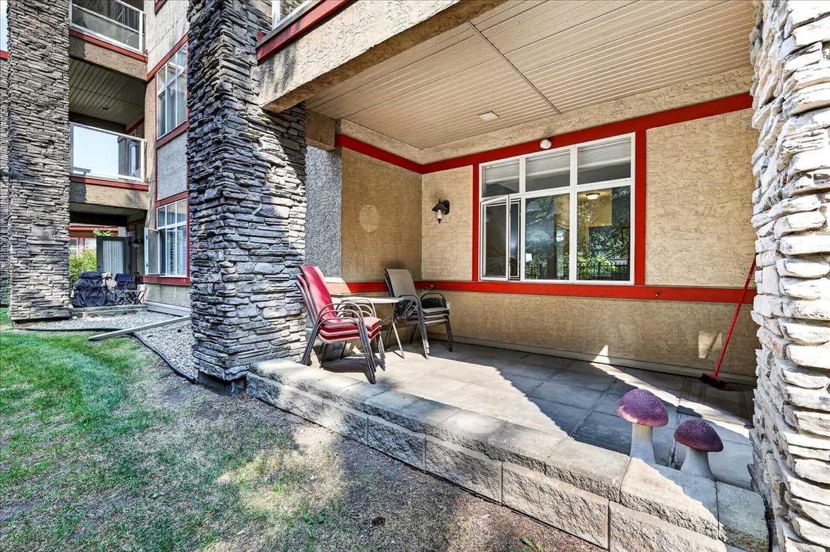 1109, 1109 Lake Fraser Green SE