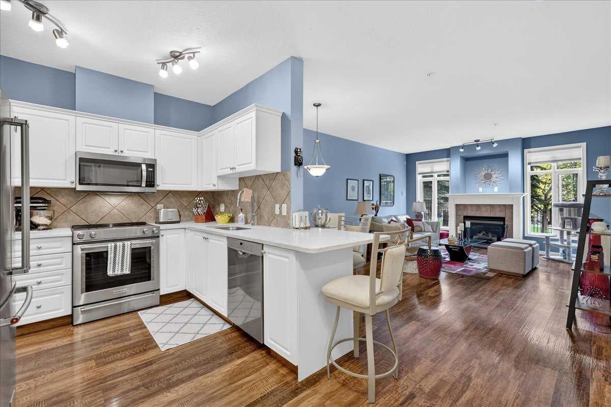 1109, 1109 Lake Fraser Green SE