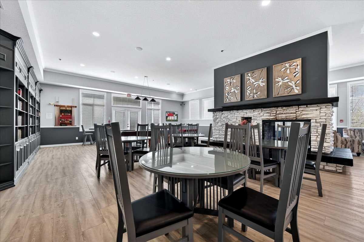 1109, 1109 Lake Fraser Green SE