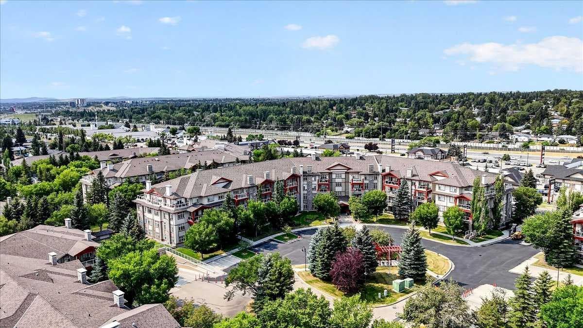 1109, 1109 Lake Fraser Green SE