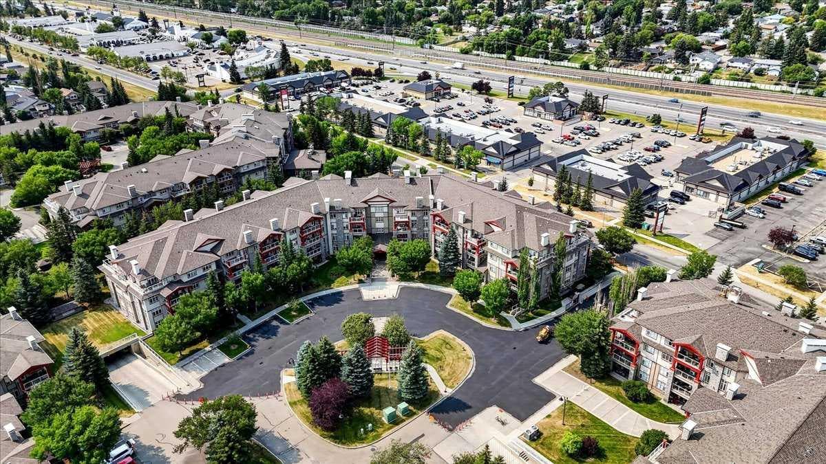 1109, 1109 Lake Fraser Green SE