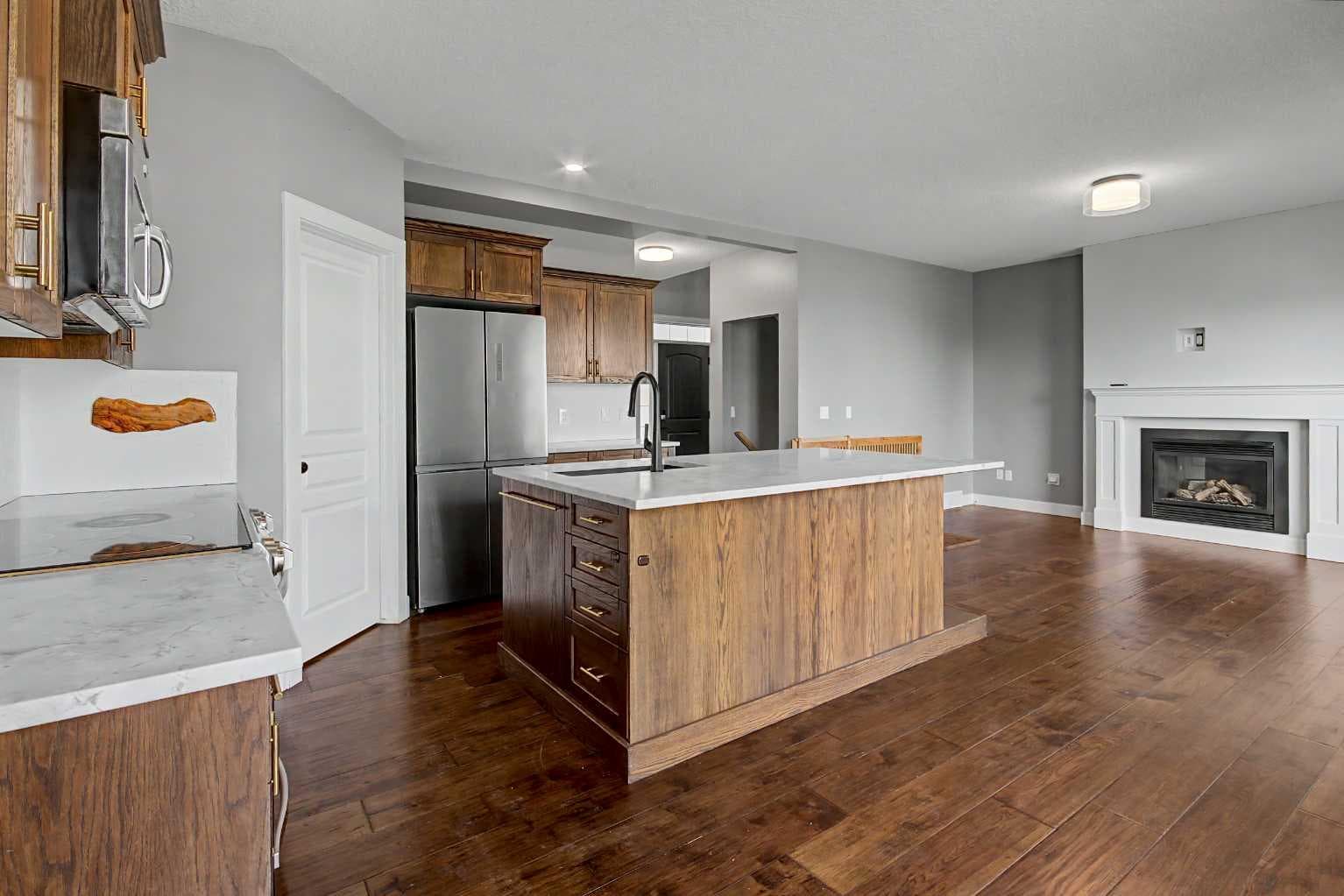 125 Williamstown Green NW