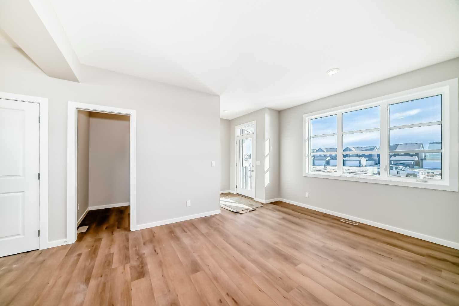 61 Monarch Boulevard 