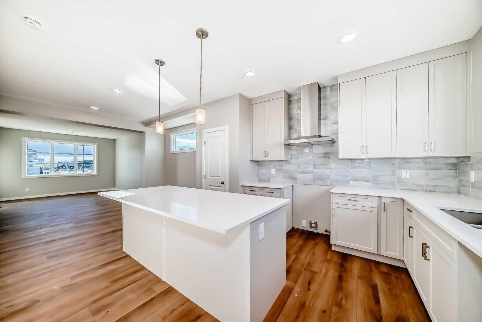 61 Monarch Boulevard 