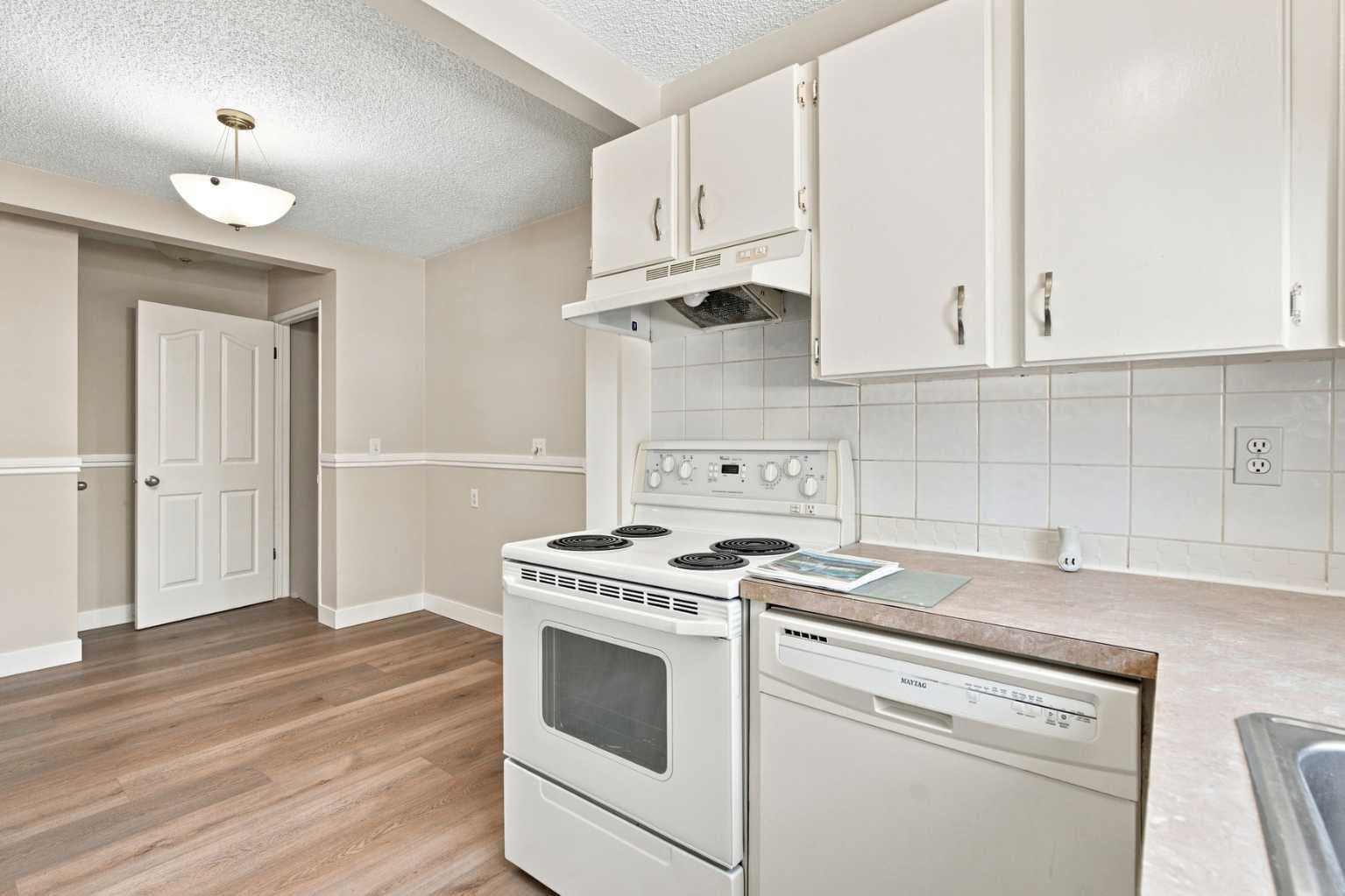 35, 740 Bracewood Drive SW