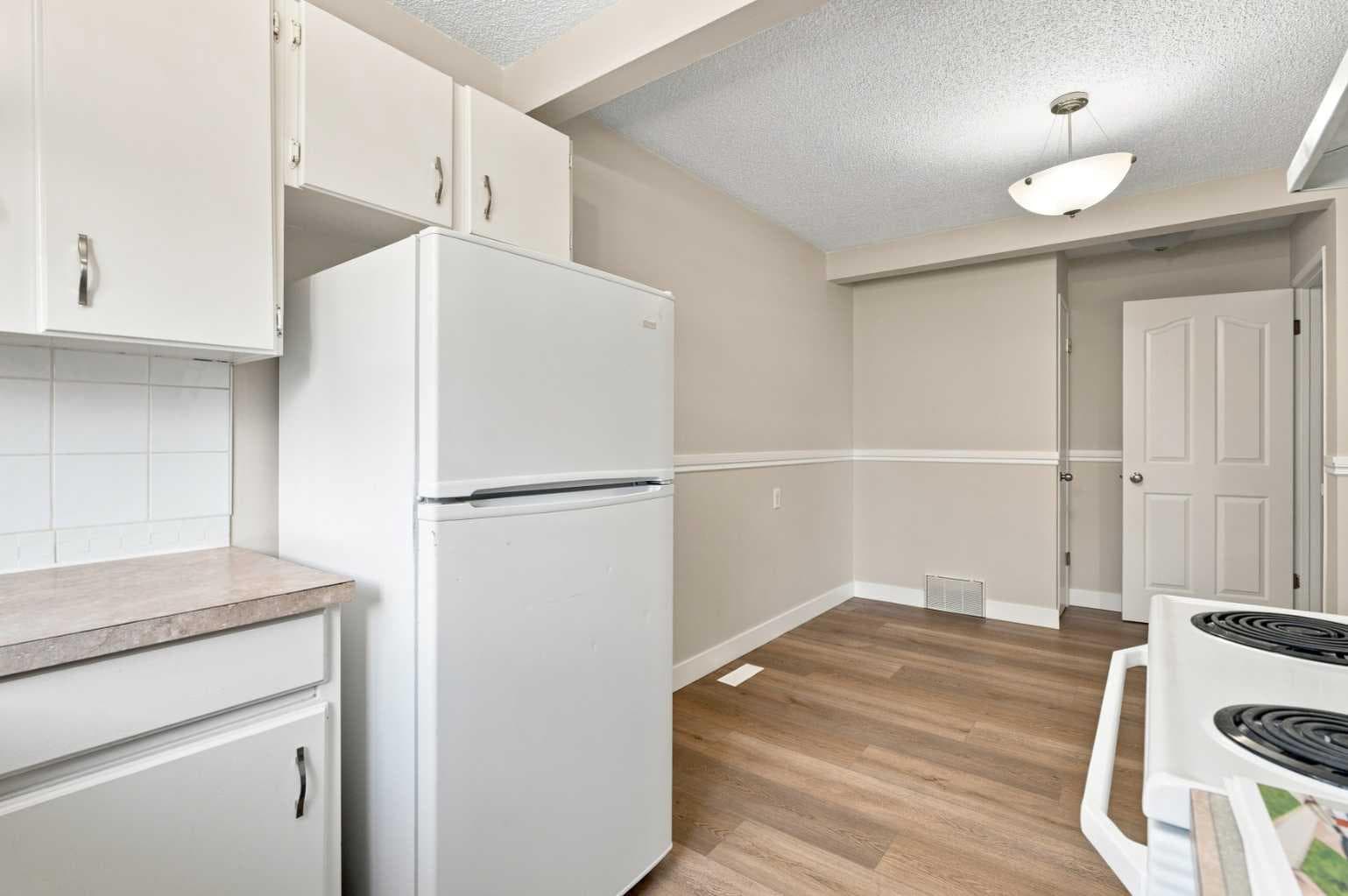 35, 740 Bracewood Drive SW
