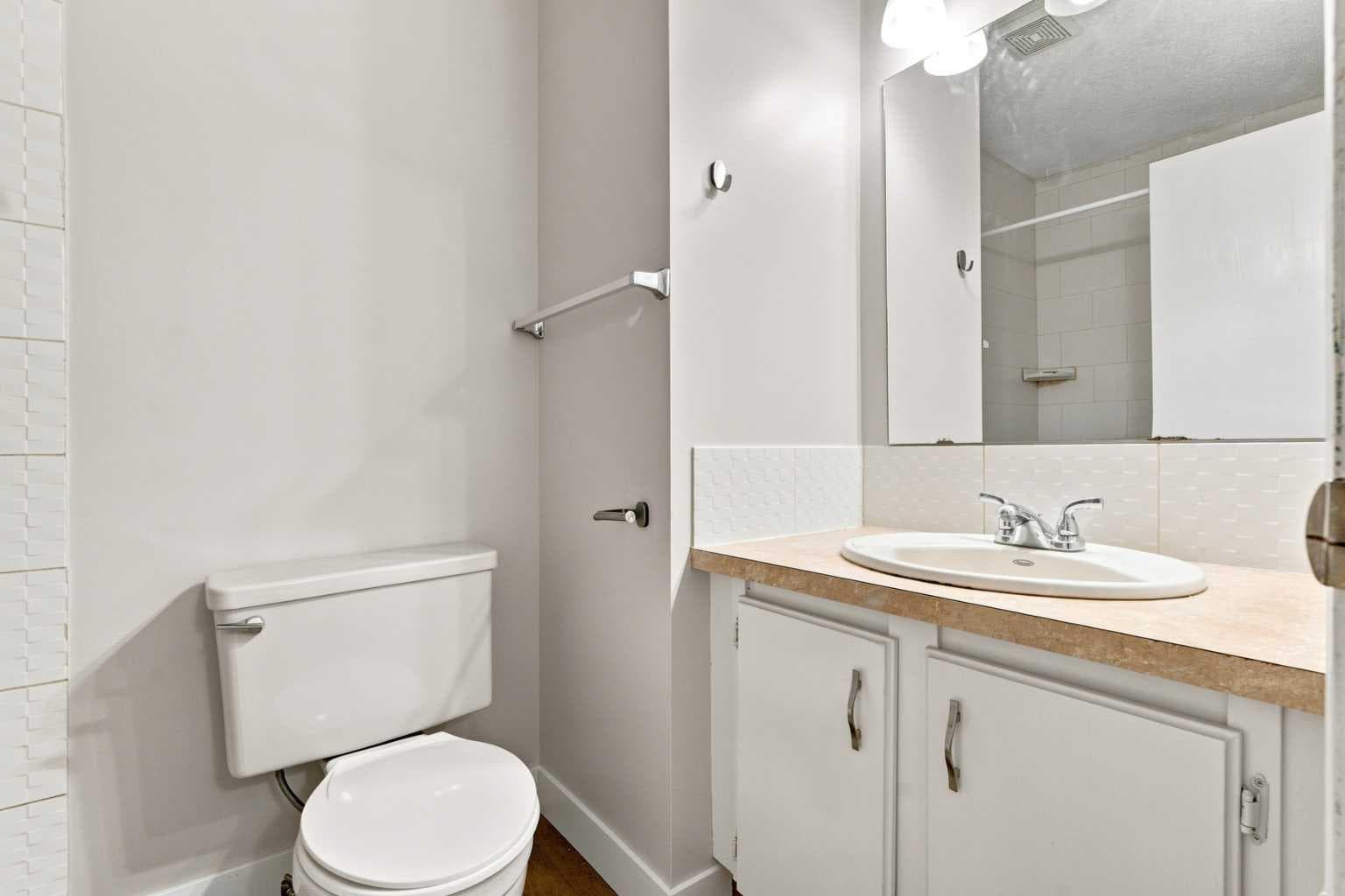 35, 740 Bracewood Drive SW
