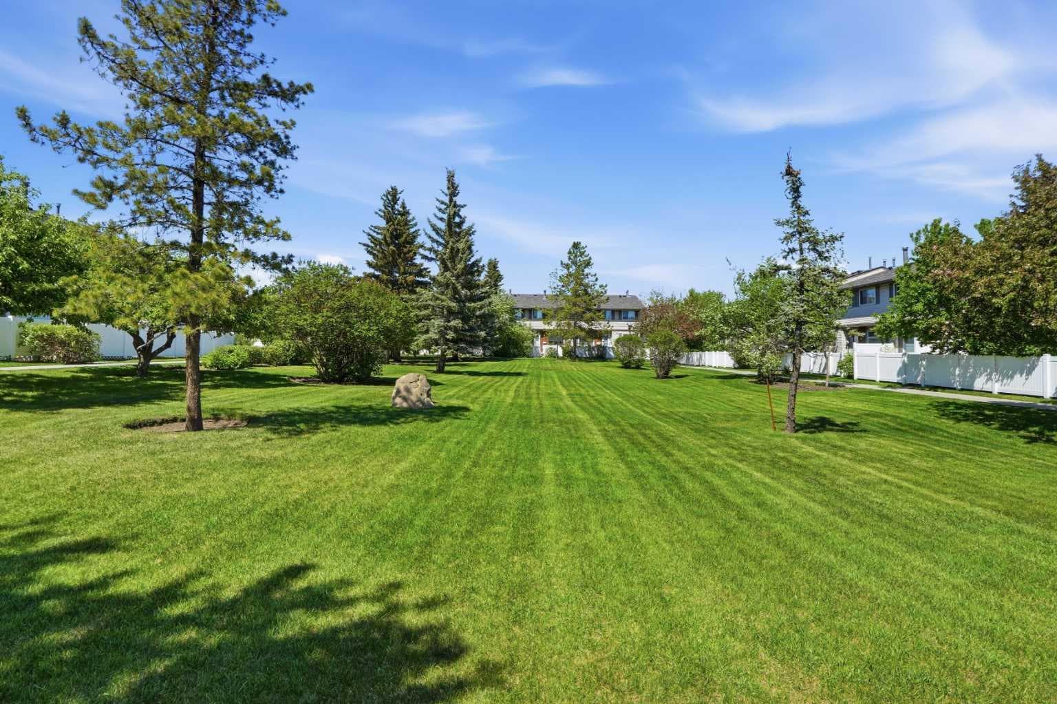 35, 740 Bracewood Drive SW