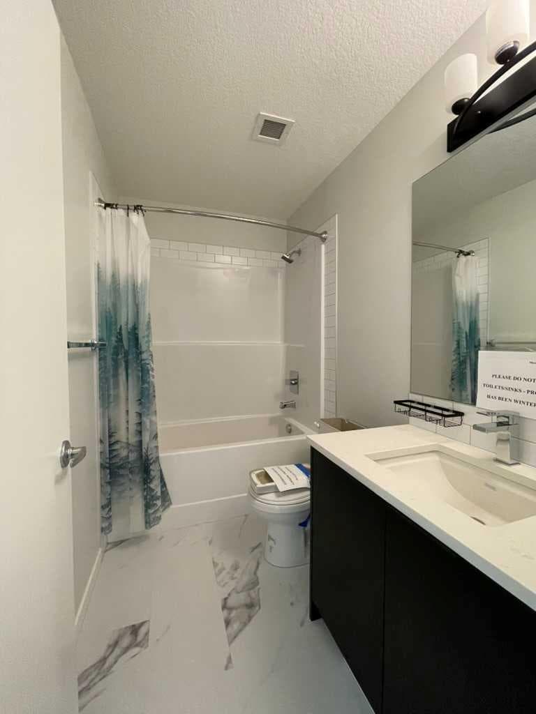 2304, 42 Cranbrook Gardens SE