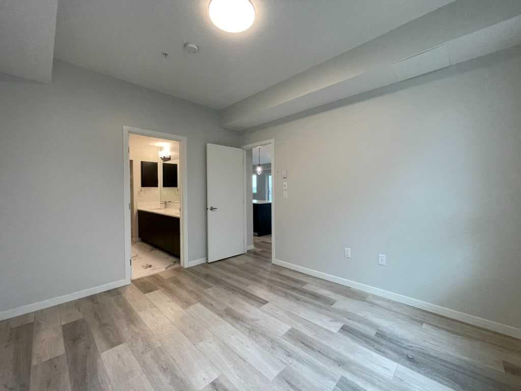 2304, 42 Cranbrook Gardens SE
