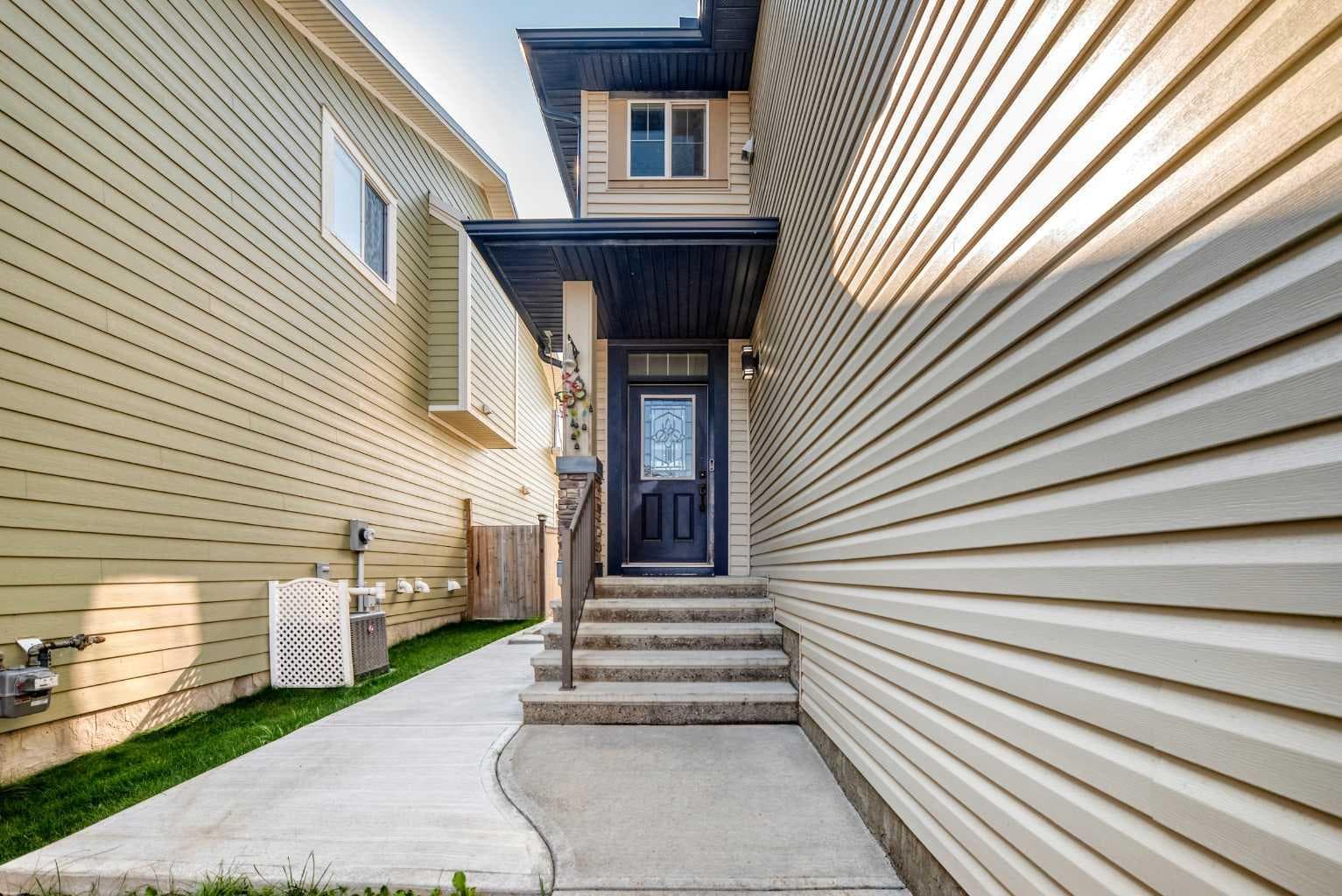 8 Skyview Point Terrace NE
