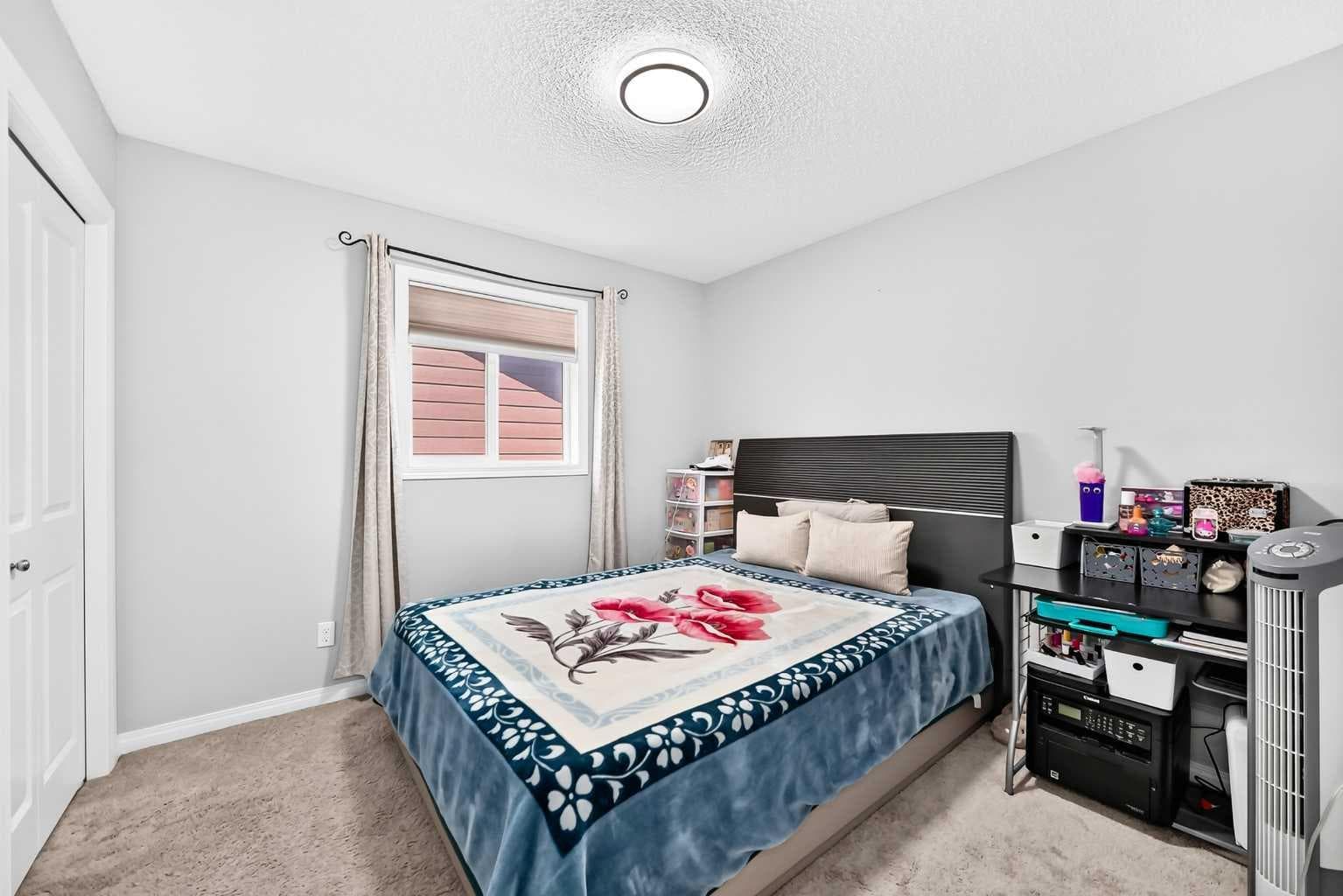 8 Skyview Point Terrace NE