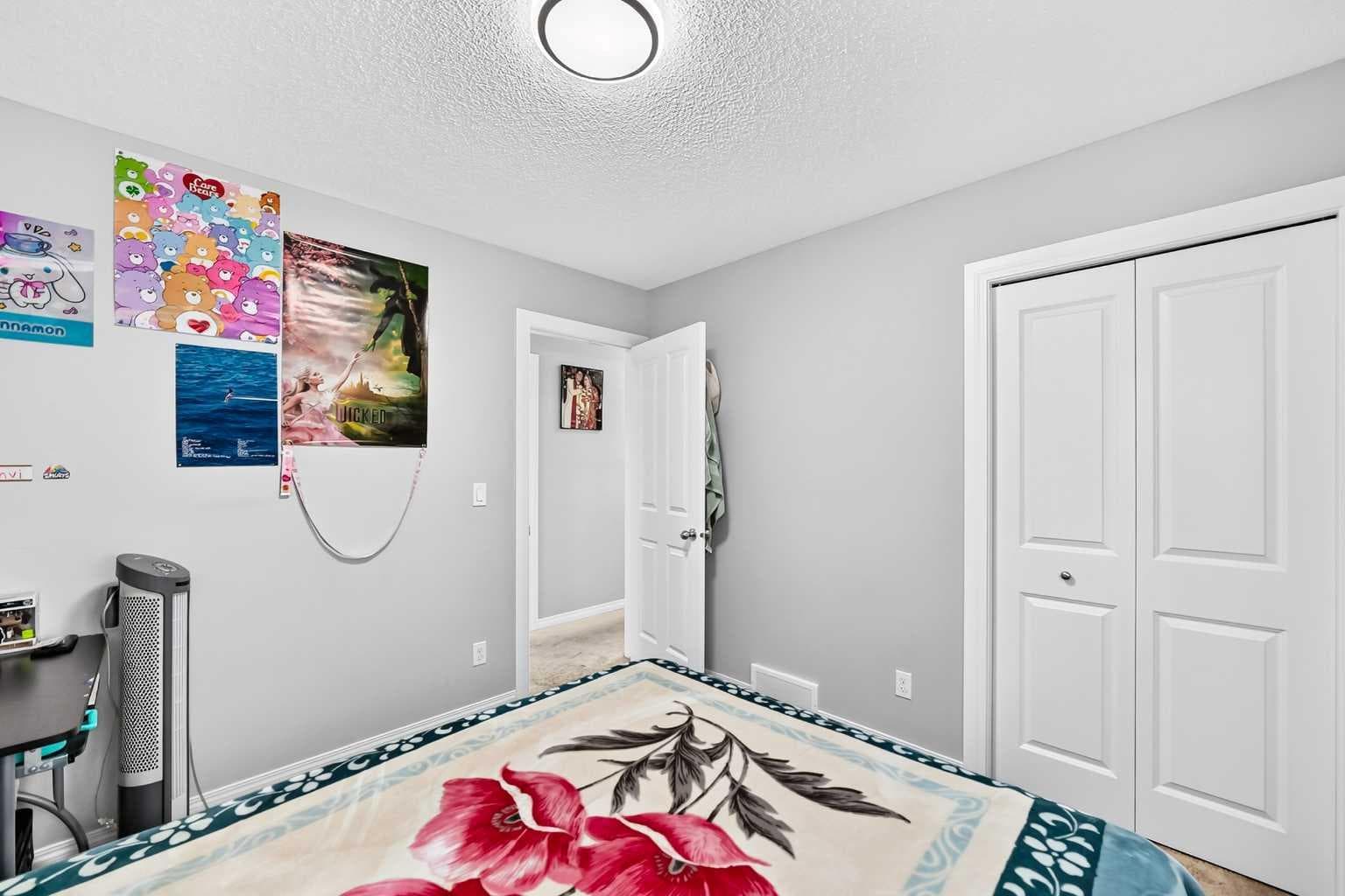8 Skyview Point Terrace NE