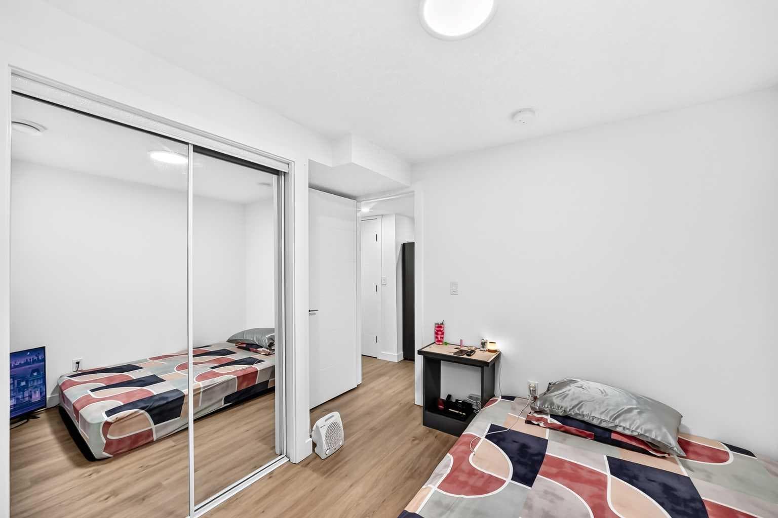 8 Skyview Point Terrace NE