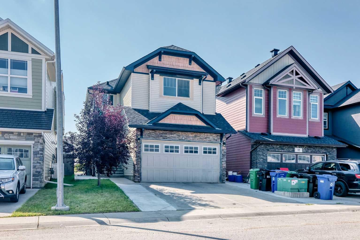 8 Skyview Point Terrace NE