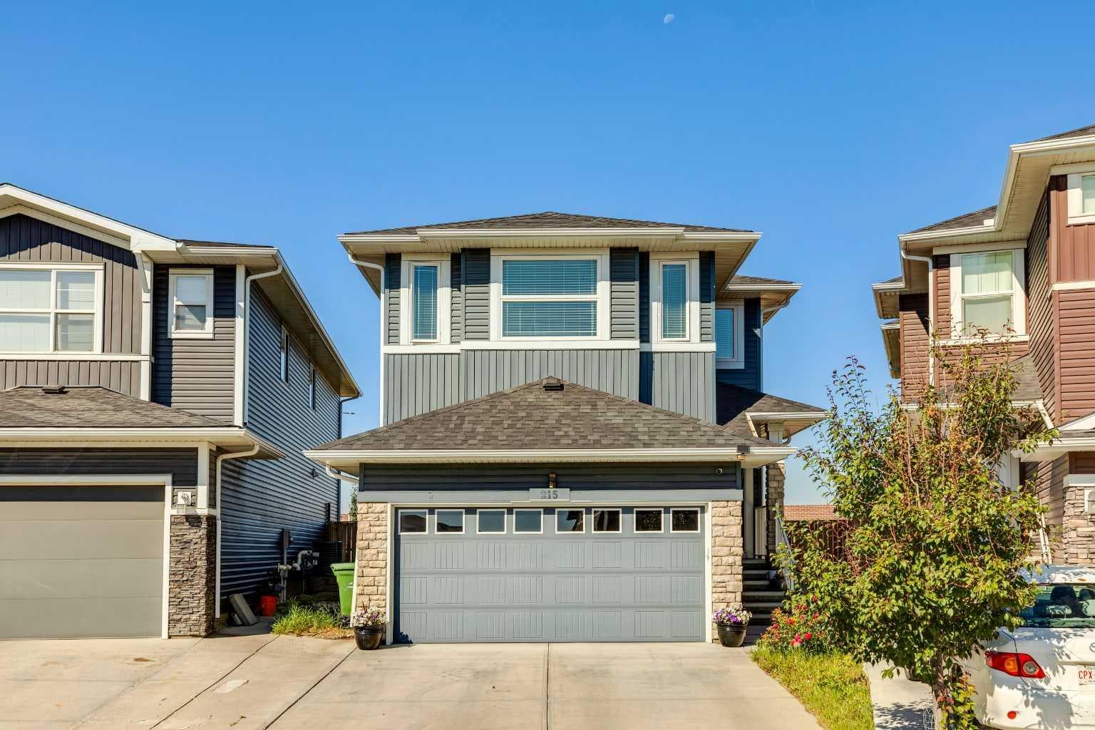 215 Redstone Heights NE