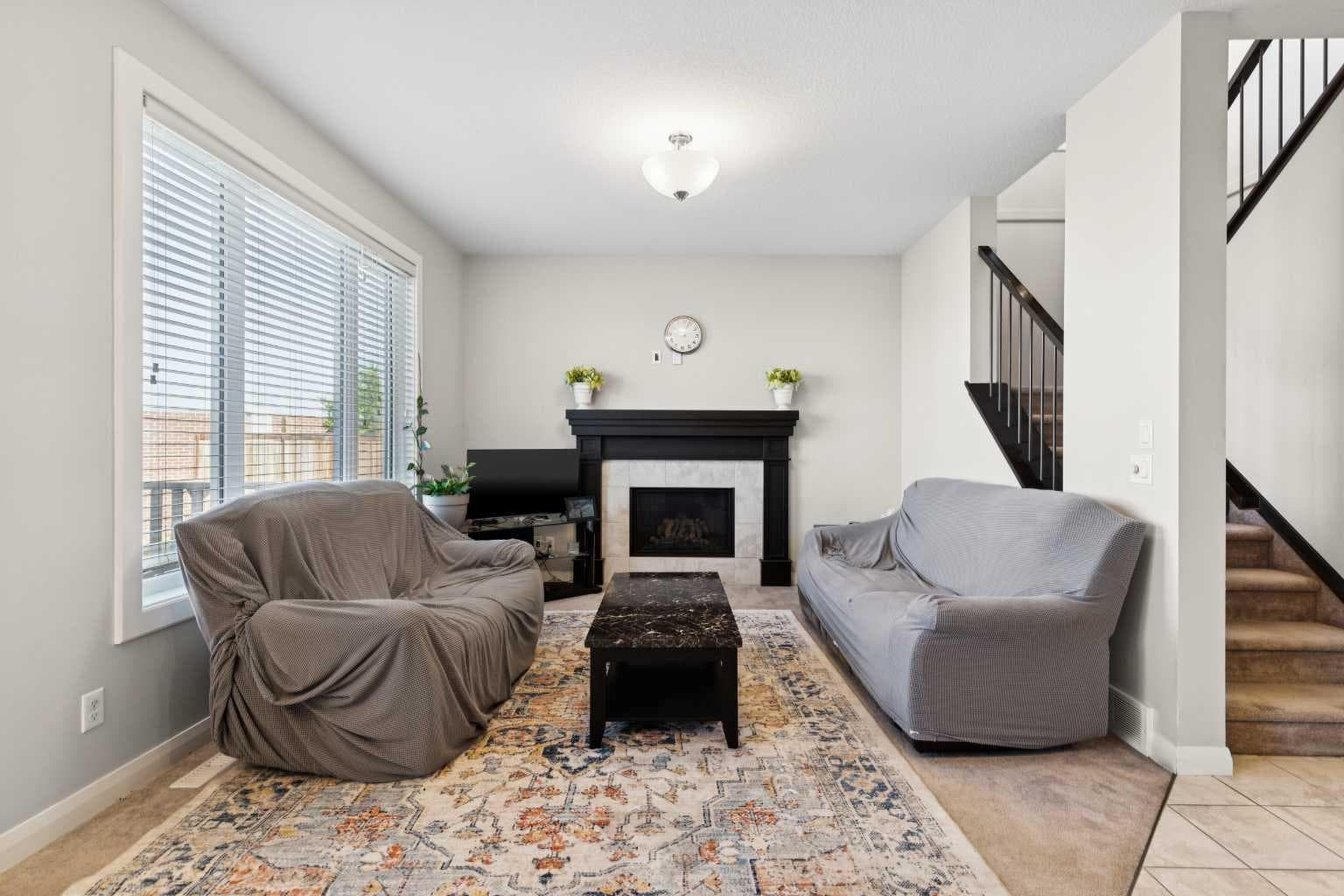 215 Redstone Heights NE