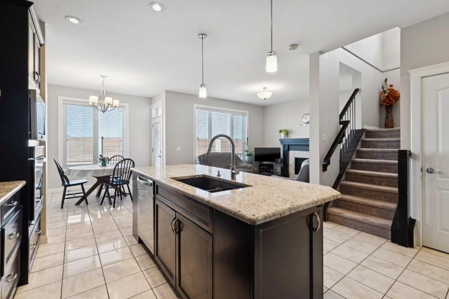 215 Redstone Heights NE